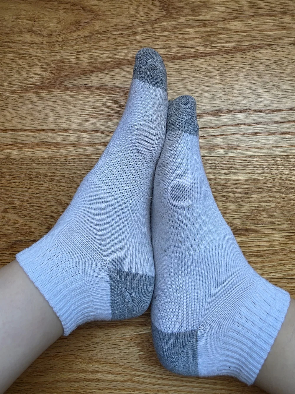 White Ankle Socks with Reinforced Gray Toe & Heel